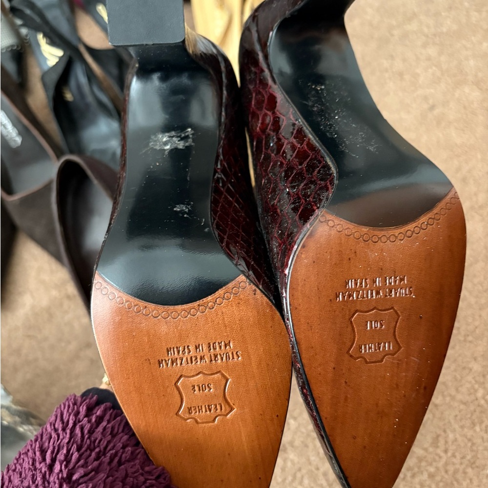 Stuart Weitzman Brown Heels with Textured Pattern - Picture 2 of 3